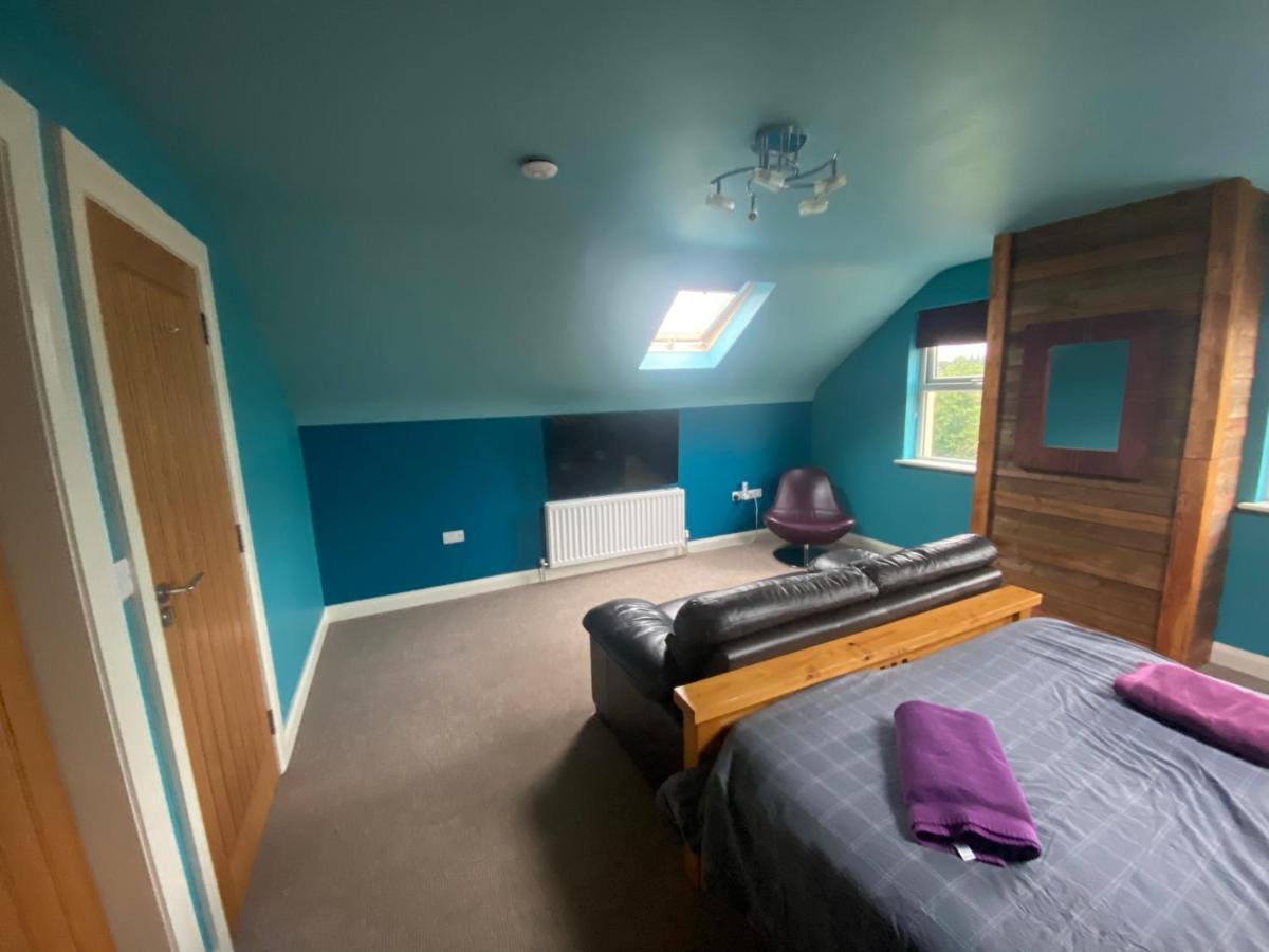 Sleeps 12 Hot Tub Sauna Cinema Pets Welcome Enniskillen Exteriör bild
